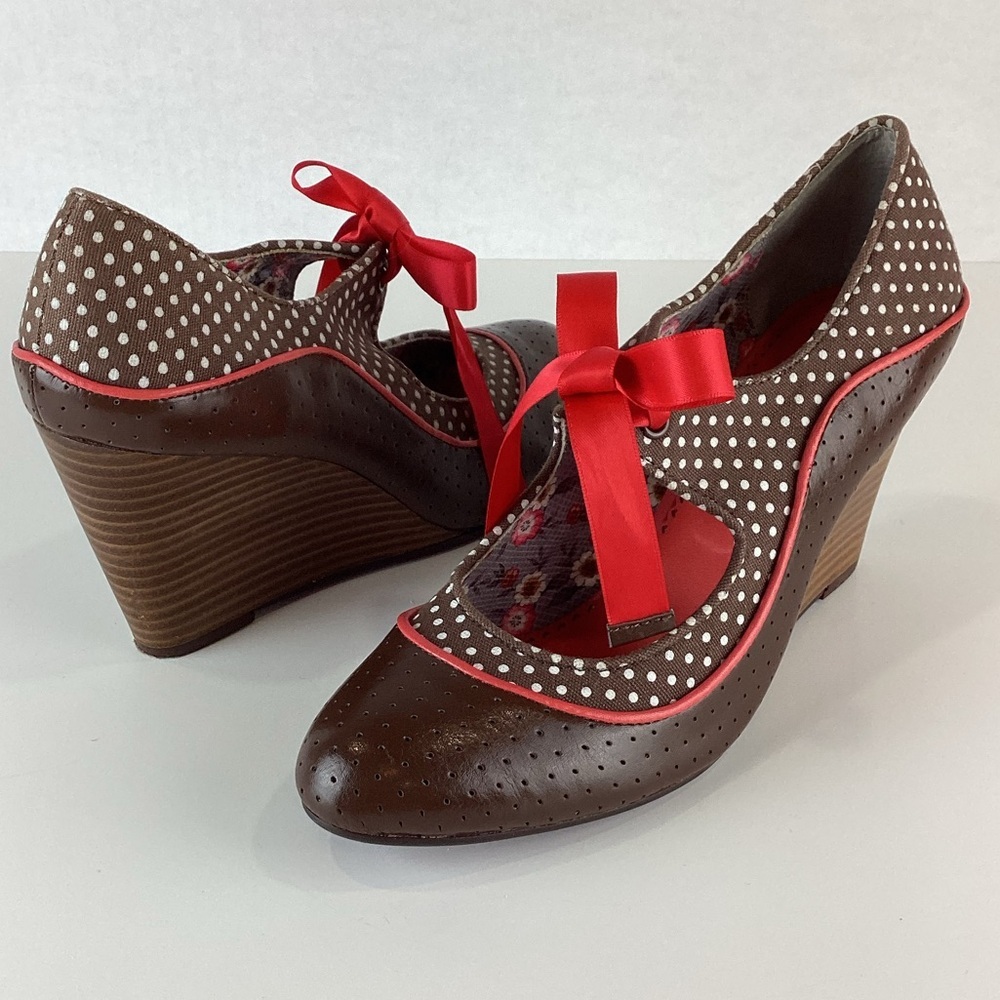 Poetic Licence London Brightly Beaming Closed Toe Wedges | 7.5 - Picture 2 of 14